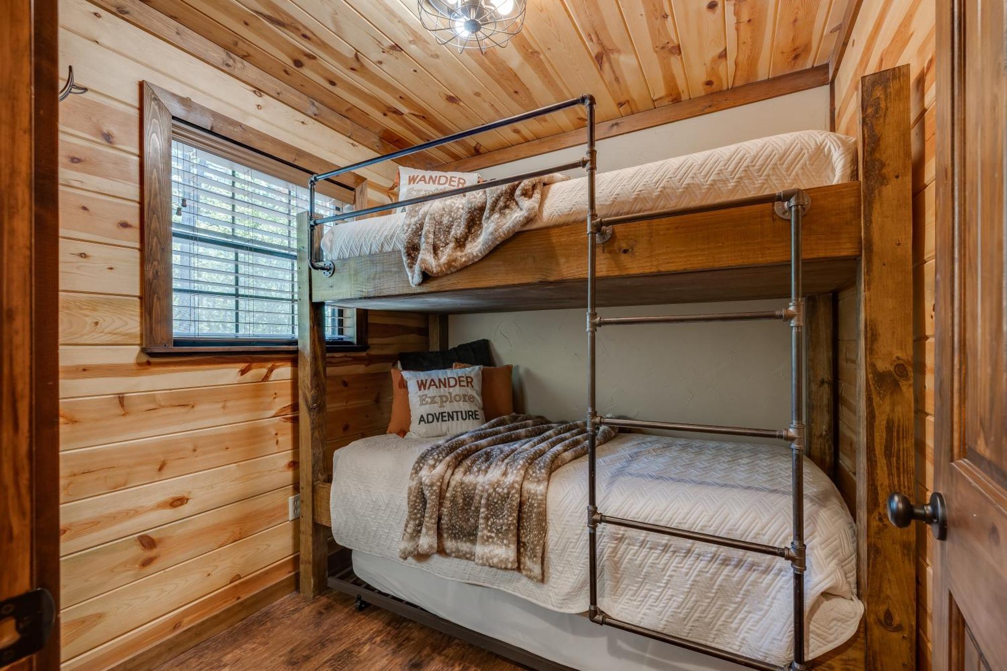 Cross Timbers Cabin On The Grove'S 25-Acres Broken Bow Ngoại thất bức ảnh
